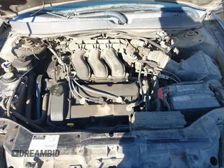 2002 Ford Taurus SES Standard with VIN 1FAFP55S32G118041, listed as a IAAI auction lot 41366321 with 193,533 mi miles. Bid and sale history available at carsss.com. Image 10.