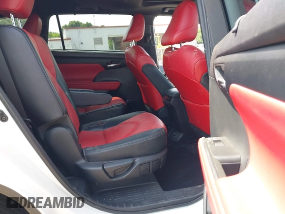 2022 Toyota Highlander XSE with VIN 5TDLZRBH2NS189006, listed as a IAAI auction lot 42298831 with 67,322 mi miles and . Bid and sale history available at DreamBid. Image 8.