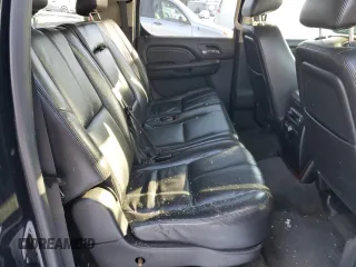 2010 Cadillac Escalade ESV Luxury z VIN 1GYUKHEF5AR156159, wystawiony jako Copart lot #41817085 z przebiegiem 308 631 mil mil oraz Nie do naprawy. Historia ofert i sprzedaży dostępna na DreamBid. Obrazek 11.