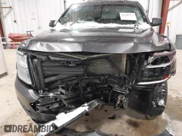 2018 Chevrolet Suburban LT z VIN 1GNSKHKC7JR173463, wystawiony jako IAAI lot #41640353 z przebiegiem Nie podano mil oraz . Historia ofert i sprzedaży dostępna na DreamBid. Obrazek 12.