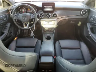 2019 Mercedes-Benz CLA 250 z VIN WDDSJ4EB1KN742362, wystawiony jako Copart lot #52412945 z przebiegiem 52 419 mil mil oraz Szkoda całkowita • Salvage title. Historia ofert i sprzedaży dostępna na DreamBid. Obrazek 8.
