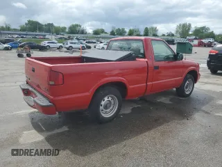 2002 GMC Sonoma SL z VIN 1GTCS145228246961, wystawiony jako Copart lot #55215355 z przebiegiem 146 068 mil mil oraz Tytuł czysty. Historia ofert i sprzedaży dostępna na DreamBid. Obrazek 3.