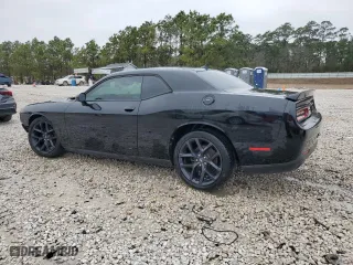 2020 Dodge Challenger SXT with VIN 2C3CDZAG4LH198992, listed as a Copart auction lot 45932235 with 77,501 mi miles and Salvage Title. Bid and sale history available at carsss.com. Image 2.