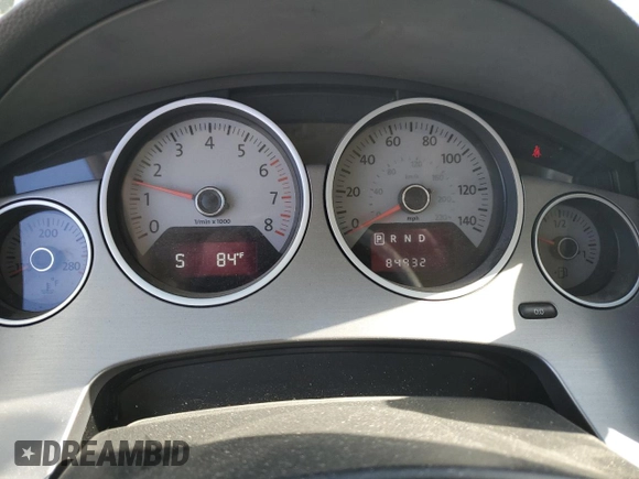 2011 Volkswagen Routan SE with VIN 2V4RW3DG5BR739944, listed as a Copart auction lot 56787495 with 84,932 mi miles and Salvage title. Bid and sale history available at DreamBid. Image 9.