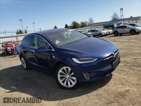 2017 Tesla Model X 90D z VIN 5YJXCDE22HF040293, wystawiony jako Copart lot #48324025 z przebiegiem 53 515 mil mil oraz Szkody całkowita. Historia ofert i sprzedaży dostępna na DreamBid. Obrazek 11.