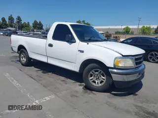 1997 Ford F-150 z VIN 1FTDF1724VKD07857, wystawiony jako IAAI lot #42164897 z przebiegiem 125 745 mil mil oraz . Historia ofert i sprzedaży dostępna na DreamBid. Obrazek 1.