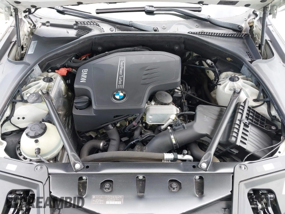 2013 BMW 5 Series 528i with VIN WBAXG5C50DDY34618, listed as a IAAI auction lot 42018050 with 85,272 mi miles and . Bid and sale history available at carsss.com. Image 10.