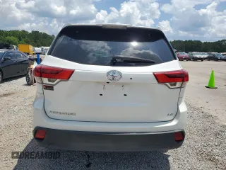 2018 Toyota Highlander LE with VIN 5TDZZRFH9JS267392, listed as a Copart auction lot 58859525 with 145,641 mi miles and Salvage title. Bid and sale history available at DreamBid. Image 6.
