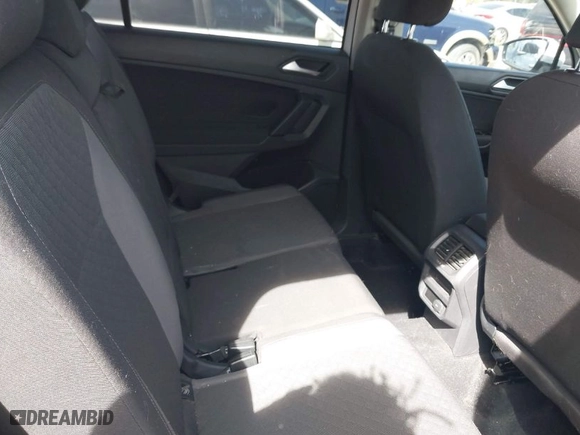 2019 Volkswagen Tiguan S with VIN 3VV1B7AXXKM056760, listed as a IAAI auction lot 41907533 with 46,749 mi miles. Bid and sale history available at carsss.com. Image 8.