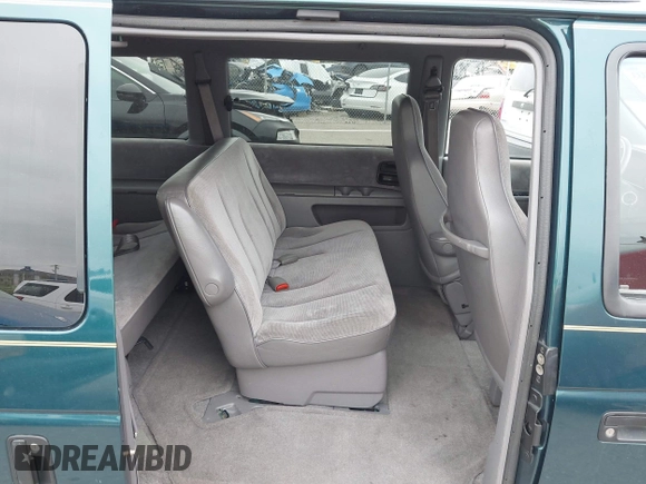 1994 Plymouth Voyager z VIN 2P4GH45R1RR703949, wystawiony jako IAAI lot #42330333 z przebiegiem 67 672 mil mil oraz . Historia ofert i sprzedaży dostępna na DreamBid. Obrazek 8.