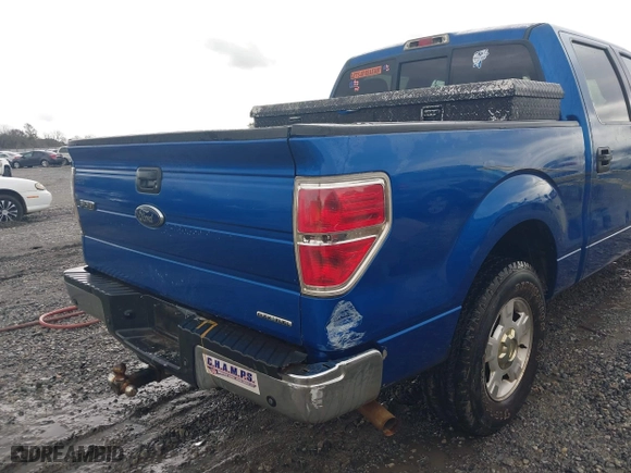 2013 Ford F-150 XL with VIN 1FTEW1CM8DKE24674, listed as a IAAI auction lot 41881852 with 212,445 mi miles. Bid and sale history available at carsss.com. Image 6.