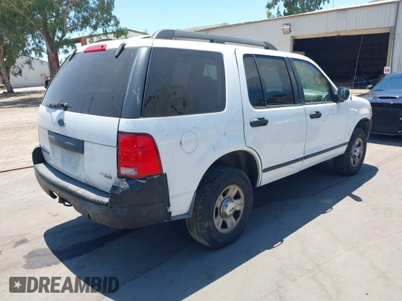 2005 Ford Explorer XLS z VIN 1FMZU62K85UA25172, wystawiony jako IAAI lot #42632323 z przebiegiem 360 978 mil mil oraz . Historia ofert i sprzedaży dostępna na DreamBid. Obrazek 4.