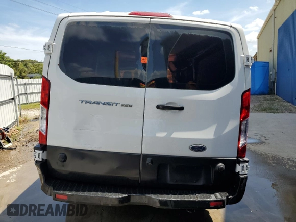 2019 Ford Transit z VIN 1FTYR2ZM2KKA60637, wystawiony jako Copart lot #65027514 z przebiegiem Nie podano mil oraz Czysty tytuł • Clean title. Historia ofert i sprzedaży dostępna na DreamBid. Obrazek 6.