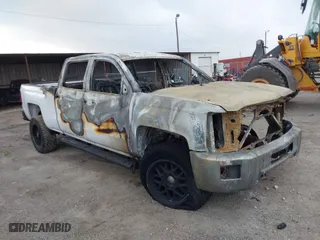 2015 Chevrolet Silverado 2500HD LT with VIN 1GC1KVEG0FF190275, listed as a IAAI auction lot 41935367 with 1 mi miles. Bid and sale history available at carsss.com. Image 1.