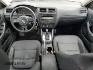 2011 Volkswagen Jetta SE z VIN 3VWDZ7AJ1BM028913, wystawiony jako Copart lot #57152875 z przebiegiem 238 844 mil mil oraz Szkoda całkowita • Salvage title. Historia ofert i sprzedaży dostępna na DreamBid. Obrazek 8.