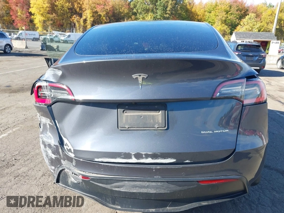 2020 Tesla Model Y Long Range with VIN 5YJYGDEE0LF041762, listed as a IAAI auction lot 40556913 with Not Provided miles and . Bid and sale history available at DreamBid. Image 17.