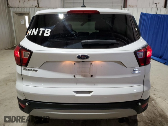 2019 Ford Escape SE z VIN 1FMCU9GD2KUC22853, wystawiony jako Copart lot #56972345 z przebiegiem 140 105 mil mil oraz Tytuł czysty. Historia ofert i sprzedaży dostępna na DreamBid. Obrazek 6.
