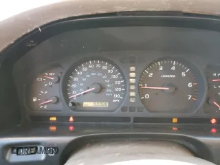 2000 Toyota Land Cruiser with VIN JT3HT05J4Y0092547, listed as a Copart auction lot 82681994 with 190,088 mi miles and Clean Title. Bid and sale history available at carsss.com. Image 9.