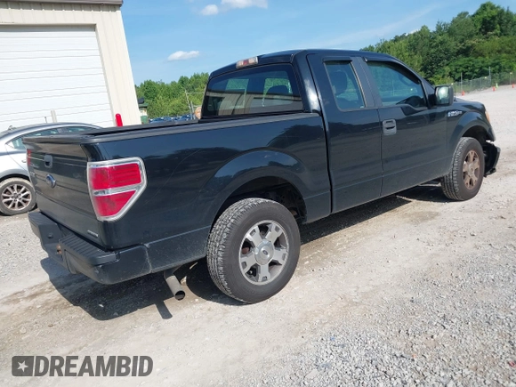 2009 Ford F-150 STX z VIN 1FTRX12W19FA20343, wystawiony jako IAAI lot #42573048 z przebiegiem 245 960 mil mil oraz . Historia ofert i sprzedaży dostępna na DreamBid. Obrazek 4.