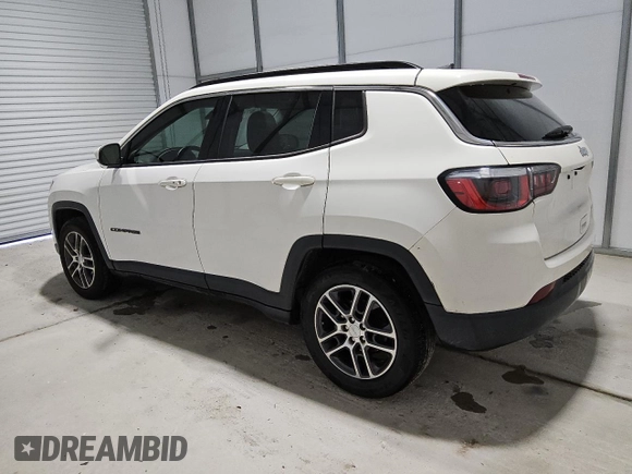 2019 Jeep Compass Latitude with VIN 3C4NJCBB4KT840548, listed as a Copart auction lot 61384165 with 113,434 mi miles and Clean title. Bid and sale history available at DreamBid. Image 2.