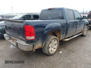 2008 GMC Sierra 1500 SLT z VIN 2GTEC13J981221636, wystawiony jako IAAI lot #41439873 z przebiegiem 260 584 mil mil oraz . Historia ofert i sprzedaży dostępna na DreamBid. Obrazek 4.