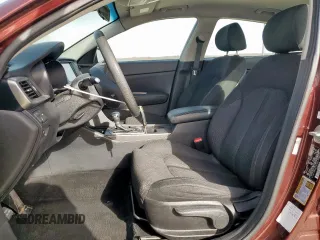 2020 Kia Optima LX z VIN 5XXGT4L32LG383588, wystawiony jako Copart lot #49146715 z przebiegiem 94 172 mil mil oraz Szkoda całkowita • Salvage title. Historia ofert i sprzedaży dostępna na DreamBid. Obrazek 7.