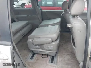 2002 Mazda MPV LX with VIN JM3LW28J520319070, listed as a IAAI auction lot 41671586 with 272,831 mi miles. Bid and sale history available at carsss.com. Image 8.