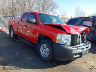 2009 Chevrolet Silverado 1500 LT with VIN 1GCEK29029Z296906, listed as a IAAI auction lot 41769935 with 210,173 mi miles. Bid and sale history available at carsss.com. Image 1.