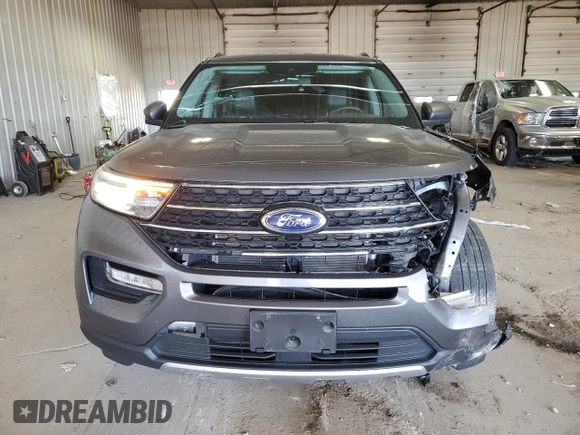 2022 Ford Explorer XLT with VIN 1FMSK8DH6NGC05835, listed as a Copart auction lot 56245535 with 54,839 mi miles and Salvage title. Bid and sale history available at DreamBid. Image 5.