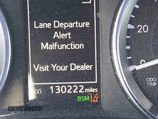 2018 Toyota Highlander SE with VIN 5TDKZRFH7JS531369, listed as a IAAI auction lot 42671645 with 130,222 mi miles and . Bid and sale history available at DreamBid. Image 15.