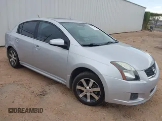 2012 Nissan Sentra S z VIN 3N1AB6APXCL735429, wystawiony jako IAAI lot #42375681 z przebiegiem 134 560 mil mil oraz . Historia ofert i sprzedaży dostępna na DreamBid. Obrazek 1.