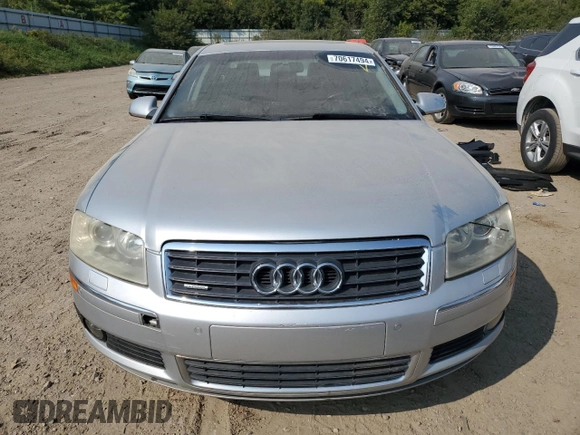 2005 Audi A8 4.2L z VIN WAULL44E55N010807, wystawiony jako Copart lot #70617494 z przebiegiem Nie podano mil oraz Czysty tytuł • Clean title. Historia ofert i sprzedaży dostępna na DreamBid. Obrazek 5.