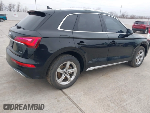 2021 Audi Q5 Premium with VIN WA1AAAFYXM2005196, listed as a IAAI auction lot 41593700 with 63,573 mi miles. Bid and sale history available at carsss.com. Image 6.