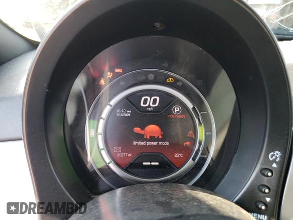 2018 FIAT 500e with VIN 3C3CFFGE2JT374957, listed as a Copart auction lot 63768444 with 39,377 mi miles and Salvage title. Bid and sale history available at DreamBid. Image 9.