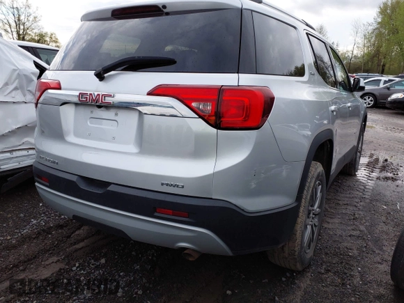 2017 GMC Acadia SLE with VIN 1GKKNSLA8HZ269014, listed as a IAAI auction lot 38833266 with 95,772 mi miles. Bid and sale history available at carsss.com. Image 4.