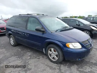 2005 Dodge Caravan SXT z VIN 2D4GP44L85R380517, wystawiony jako IAAI lot #42283827 z przebiegiem 172 404 mil mil oraz . Historia ofert i sprzedaży dostępna na DreamBid. Obrazek 1.