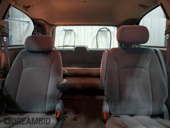 2006 Chrysler Town & Country LWB LX with VIN 2A4GP44R46R601270, listed as a Copart auction lot 82840634 with 287,266 mi miles and Salvage Title. Bid and sale history available at carsss.com. Image 10.