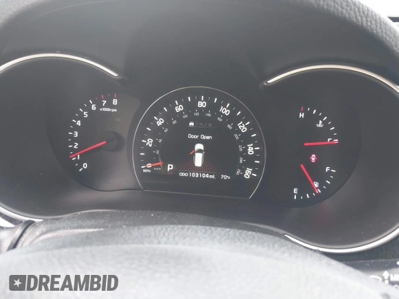 2014 Kia Sorento SX with VIN 5XYKW4A75EG440789, listed as a IAAI auction lot 41937425 with 103,104 mi miles. Bid and sale history available at carsss.com. Image 7.