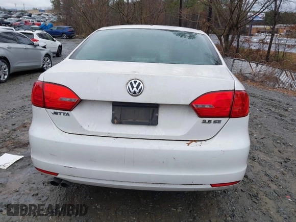 2013 Volkswagen Jetta SE with VIN 3VWDX7AJ2DM384537, listed as a IAAI auction lot 41548219 with 86,172 mi miles and . Bid and sale history available at DreamBid. Image 16.