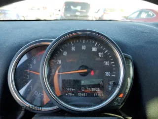2018 MINI Countryman Cooper z VIN WMZYS7C31J3E08411, wystawiony jako Copart lot #43066195 z przebiegiem 39 451 mil mil oraz Szkoda całkowita • Salvage title. Historia ofert i sprzedaży dostępna na DreamBid. Obrazek 9.
