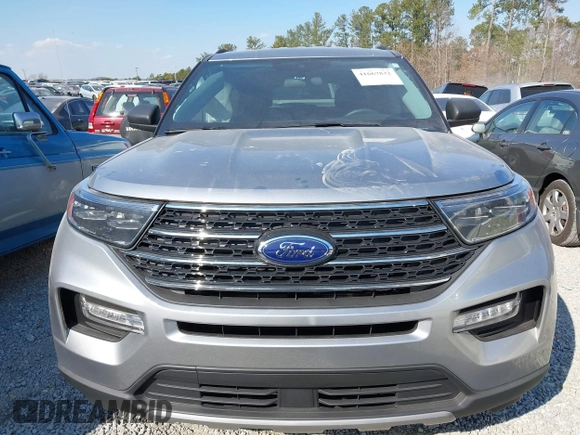 2024 Ford Explorer XLT with VIN 1FMSK7DH5RGA42479, listed as a IAAI auction lot 41667832 with 6,042 mi miles and . Bid and sale history available at DreamBid. Image 12.