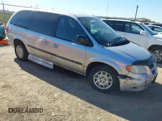 2002 Dodge Caravan Sport with VIN 2B8GP44352R674431, listed as a IAAI auction lot 40952145 with 115,989 mi miles. Bid and sale history available at carsss.com. Image 1.