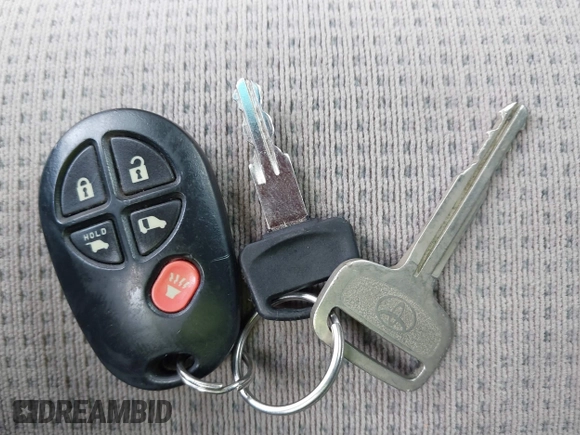 2005 Toyota Sienna CE z VIN 5TDZA23C75S312147, wystawiony jako IAAI lot #41513436 z przebiegiem 87 473 mil mil oraz . Historia ofert i sprzedaży dostępna na DreamBid. Obrazek 11.