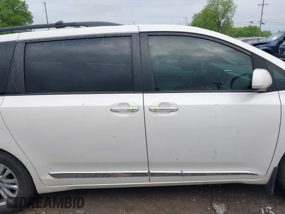 2017 Toyota Sienna XLE Auto Access Seat with VIN 5TDYZ3DC5HS881818, listed as a IAAI auction lot 42122771 with 101,982 mi miles and . Bid and sale history available at DreamBid. Image 13.