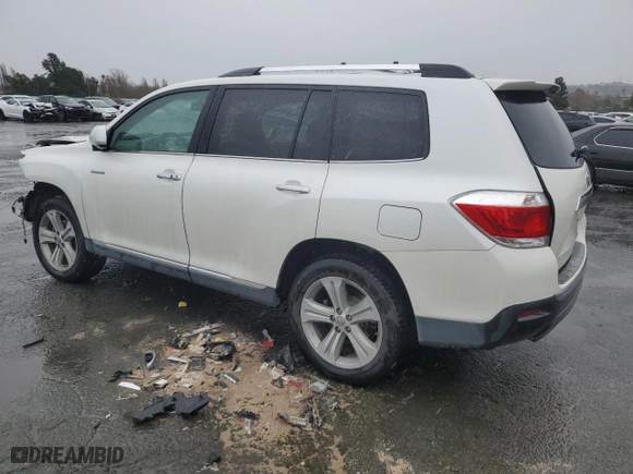 2013 Toyota Highlander Limited with VIN 5TDDK3EH8DS210666, listed as a Copart auction lot 48740725 with 177,715 mi miles and Salvage Title. Bid and sale history available at carsss.com. Image 2.