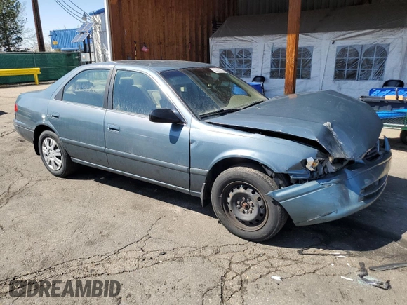2001 Toyota Camry CE z VIN JT2BG22K410538709, wystawiony jako Copart lot #53295905 z przebiegiem 223 115 mil mil oraz Szkoda całkowita • Salvage title. Historia ofert i sprzedaży dostępna na DreamBid. Obrazek 4.