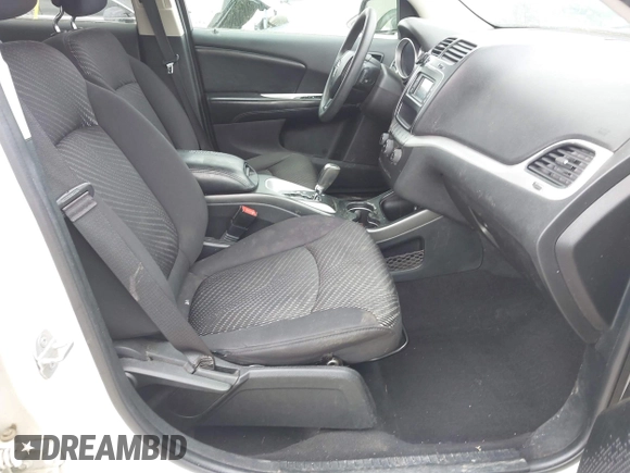 2014 Dodge Journey SE with VIN 3C4PDCABXET135338, listed as a IAAI auction lot 41950088 with 209,944 mi miles. Bid and sale history available at carsss.com. Image 5.