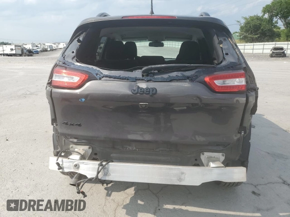2018 Jeep Cherokee Latitude Tech Connect z VIN 1C4PJMCB4JD588804, wystawiony jako Copart lot #59859525 z przebiegiem 89 217 mil mil oraz Szkoda całkowita • Salvage title. Historia ofert i sprzedaży dostępna na DreamBid. Obrazek 6.
