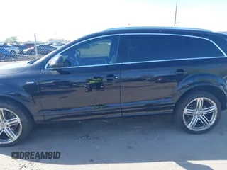 2013 Audi Q7 3.0T S line Prestige with VIN WA1DGAFE4DD012781, listed as a IAAI auction lot 42018030 with 144,986 mi miles. Bid and sale history available at carsss.com. Image 6.