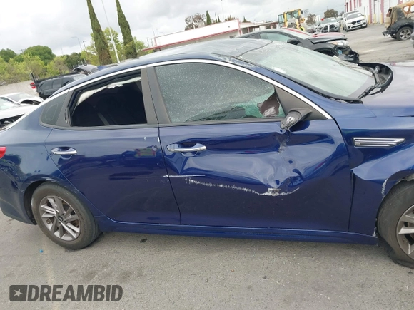 2020 Kia Optima LX z VIN 5XXGT4L33LG409003, wystawiony jako IAAI lot #42055031 z przebiegiem 68 849 mil mil oraz . Historia ofert i sprzedaży dostępna na DreamBid. Obrazek 13.